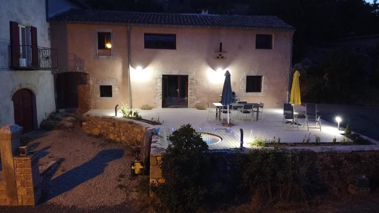Gite De Gazelle Chambres D'Hote La Vacquerie-et-Saint-Martin-de-Castries Esterno foto