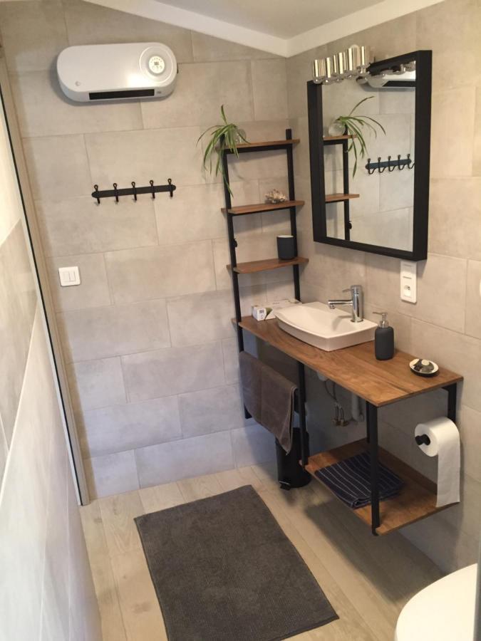 Gite De Gazelle Chambres D'Hote La Vacquerie-et-Saint-Martin-de-Castries Esterno foto