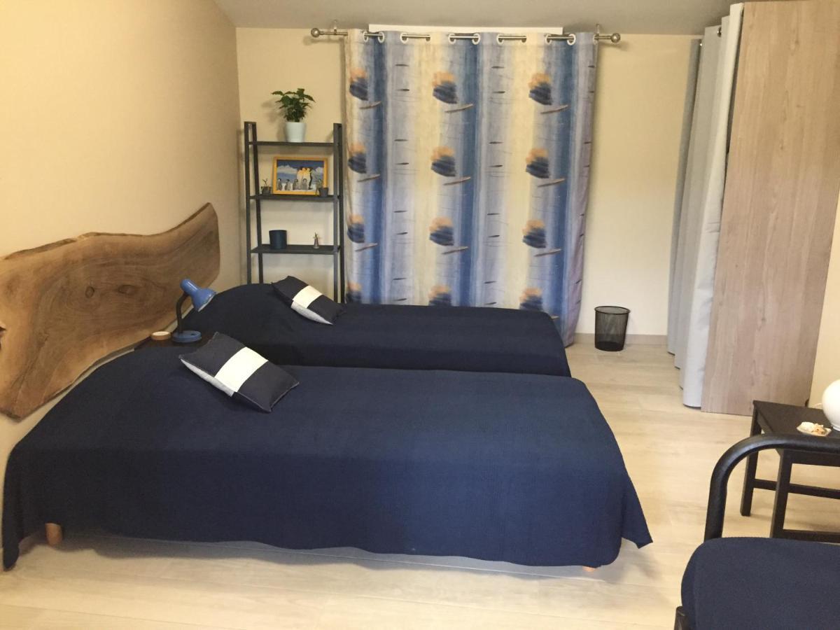 Gite De Gazelle Chambres D'Hote La Vacquerie-et-Saint-Martin-de-Castries Esterno foto