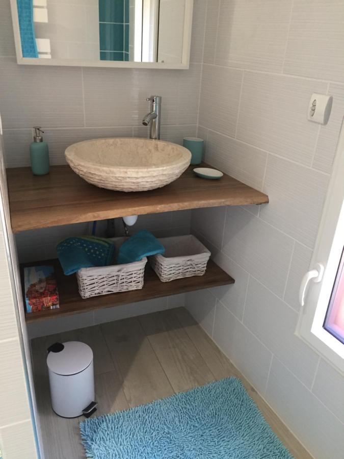 Gite De Gazelle Chambres D'Hote La Vacquerie-et-Saint-Martin-de-Castries Esterno foto